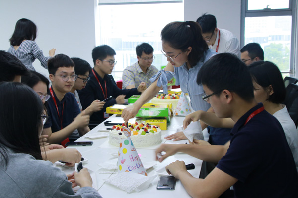 聯測5月員工生日會：奮斗的路上,感謝你的出席